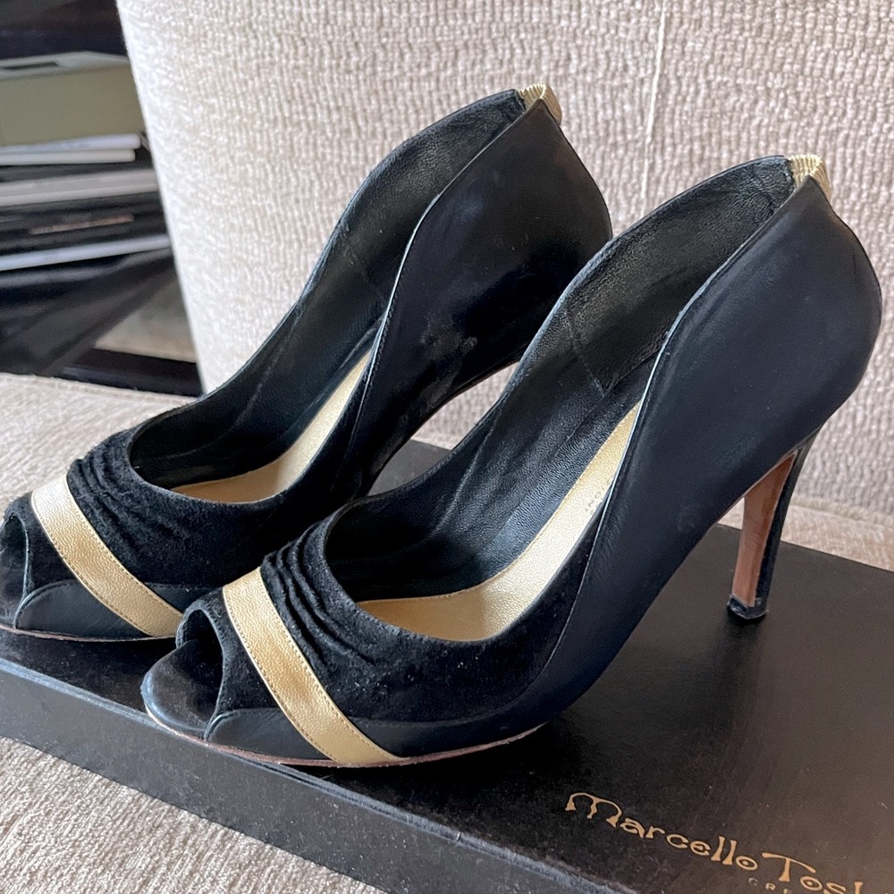 Marcello Toshi size 7 leather and suede heels